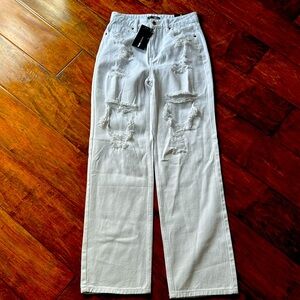NWT Fashion Nova White Distressed Straight Leg Jeans Size 3